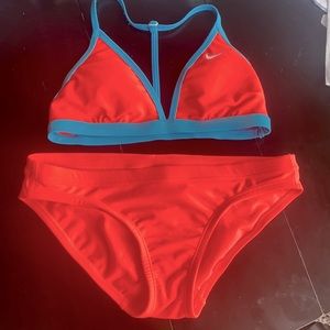 NEVER WORN: PINK,BLUE NIKE 2 PIECE.